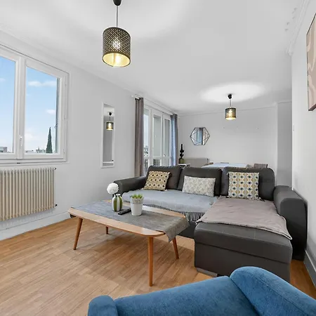 Calme Et Confortable Au Bord Du Canal