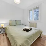 Calme Et Confortable Au Bord Du Canal