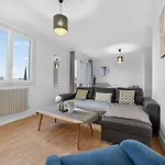 Calme Et Confortable Au Bord Du Canal