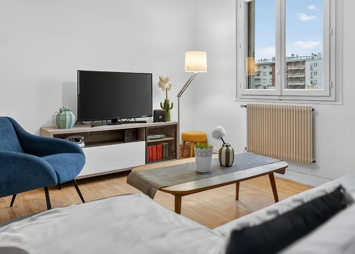 Calme Et Confortable Au Bord Du Canal